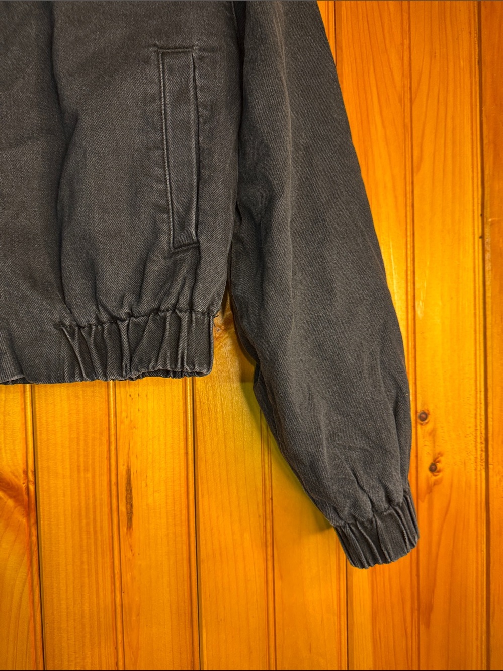 Aritzia Denim Forum Black Cropped Insulated Bomber Jacket- Slight Oversized Fit - Picture 8 of 12